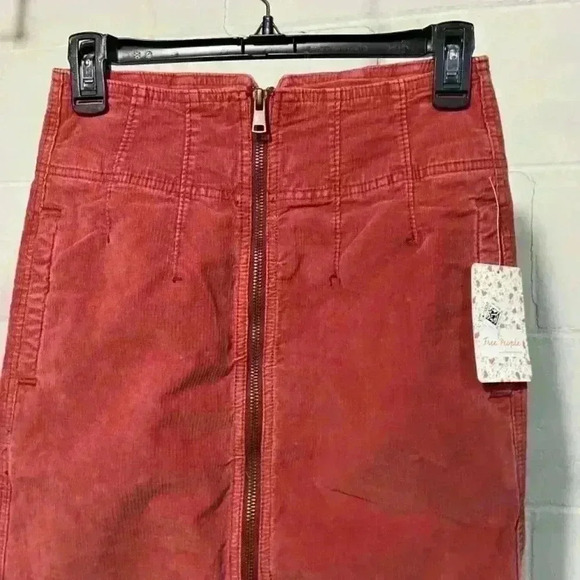 Free People I Want it All Corduroy Midi Skirt Red Poppy Size 27‎ NWT $108 - Picture 4 of 9